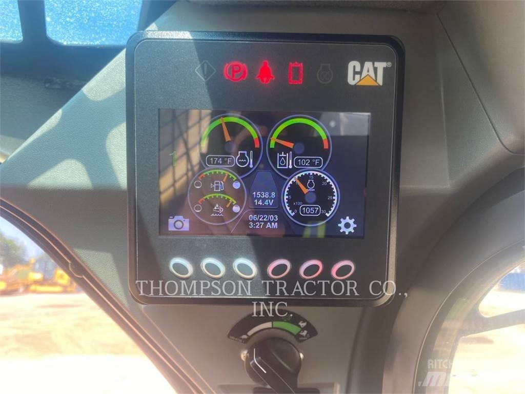 CAT 299D3 履带式装载机