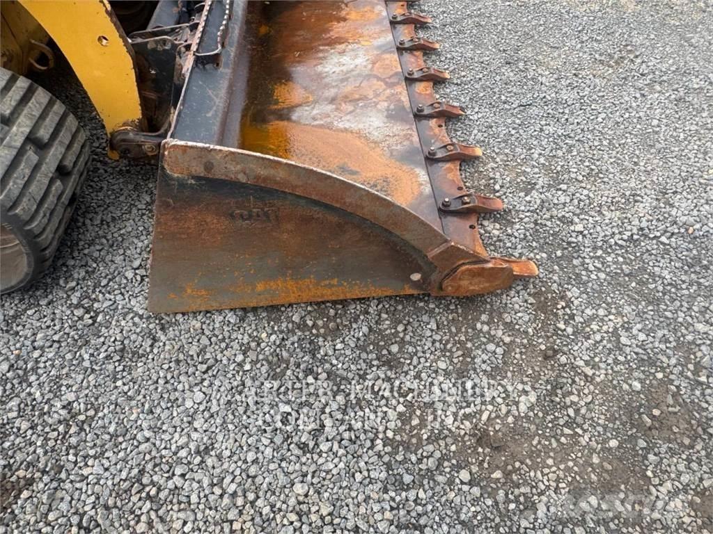 CAT 299D3 滑移装载机