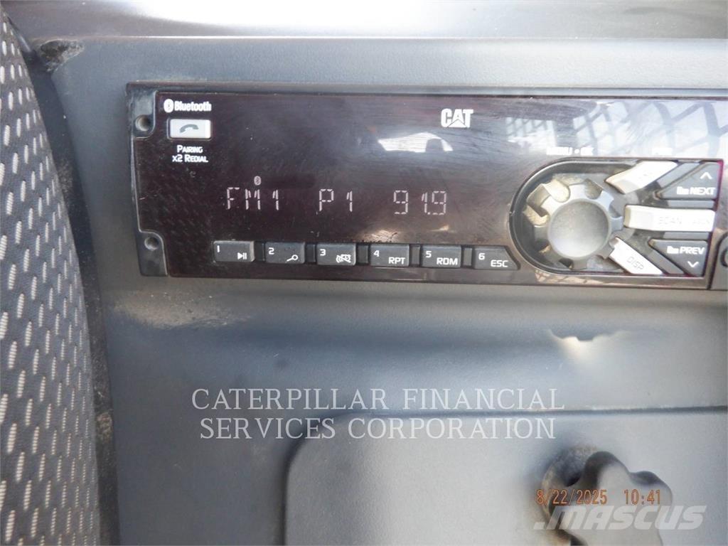 CAT 299D3 履带式装载机