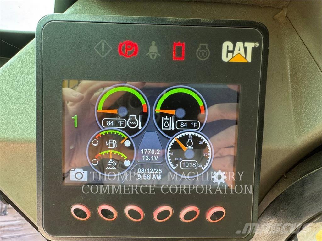CAT 299D3 履带式装载机