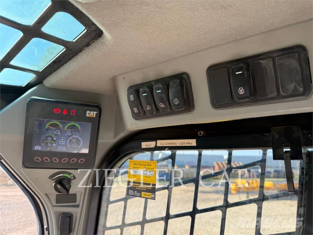 CAT 299D3 履带式装载机