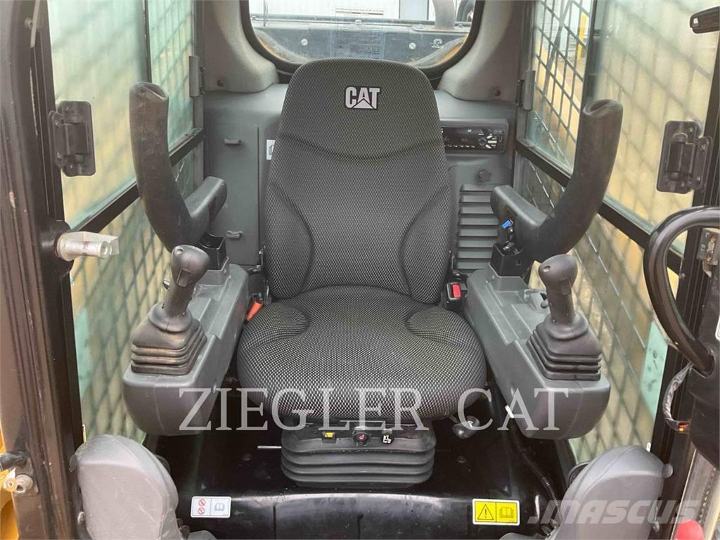 CAT 299D3 履带式装载机