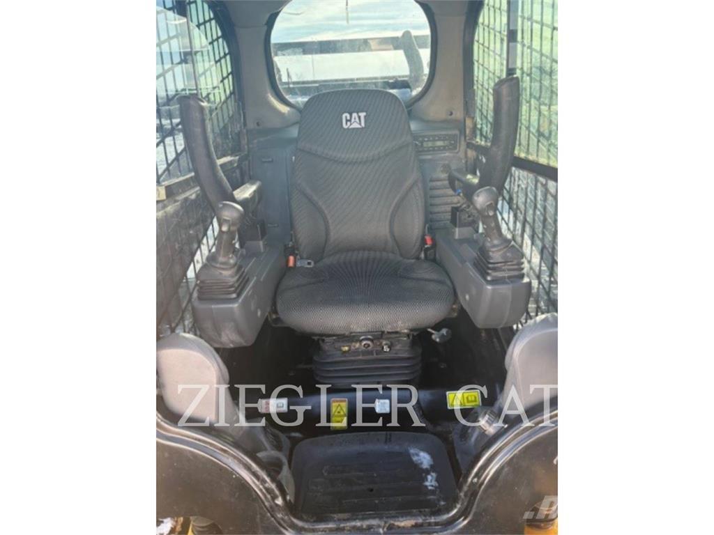 CAT 299D3 履带式装载机