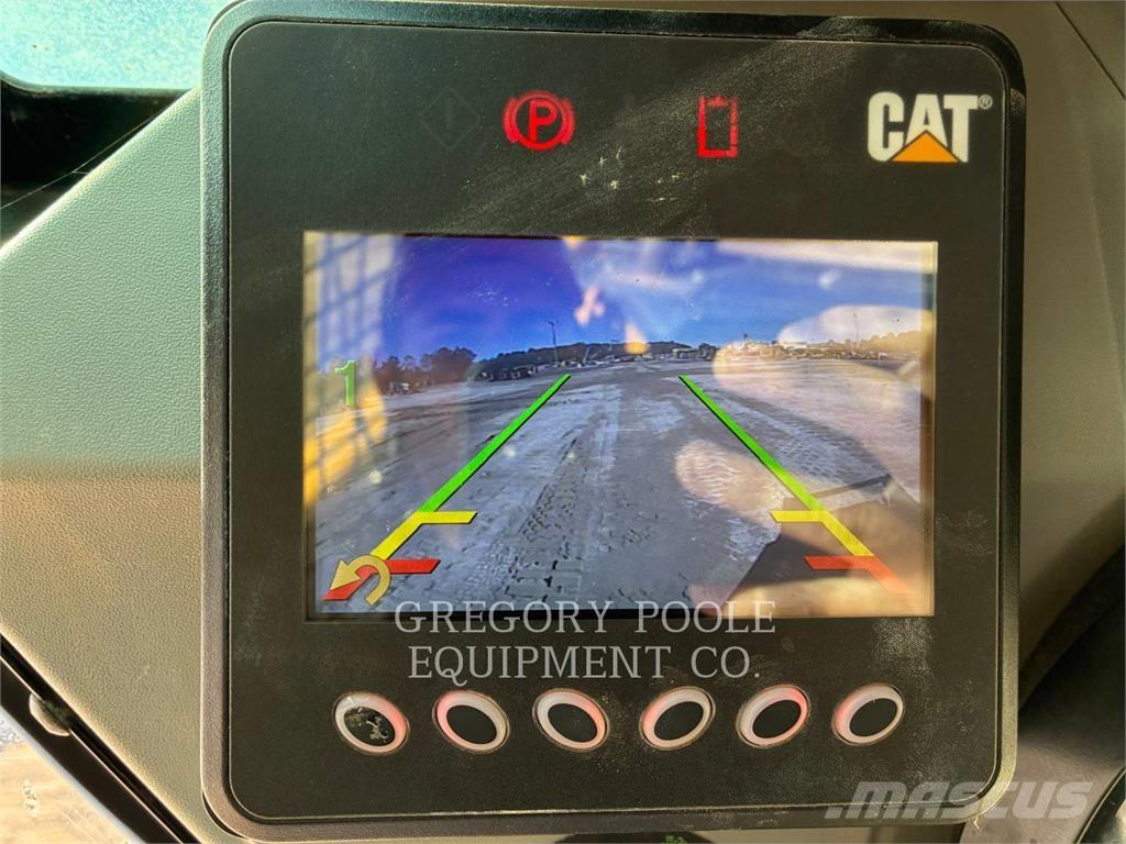 CAT 299D3 履带式装载机