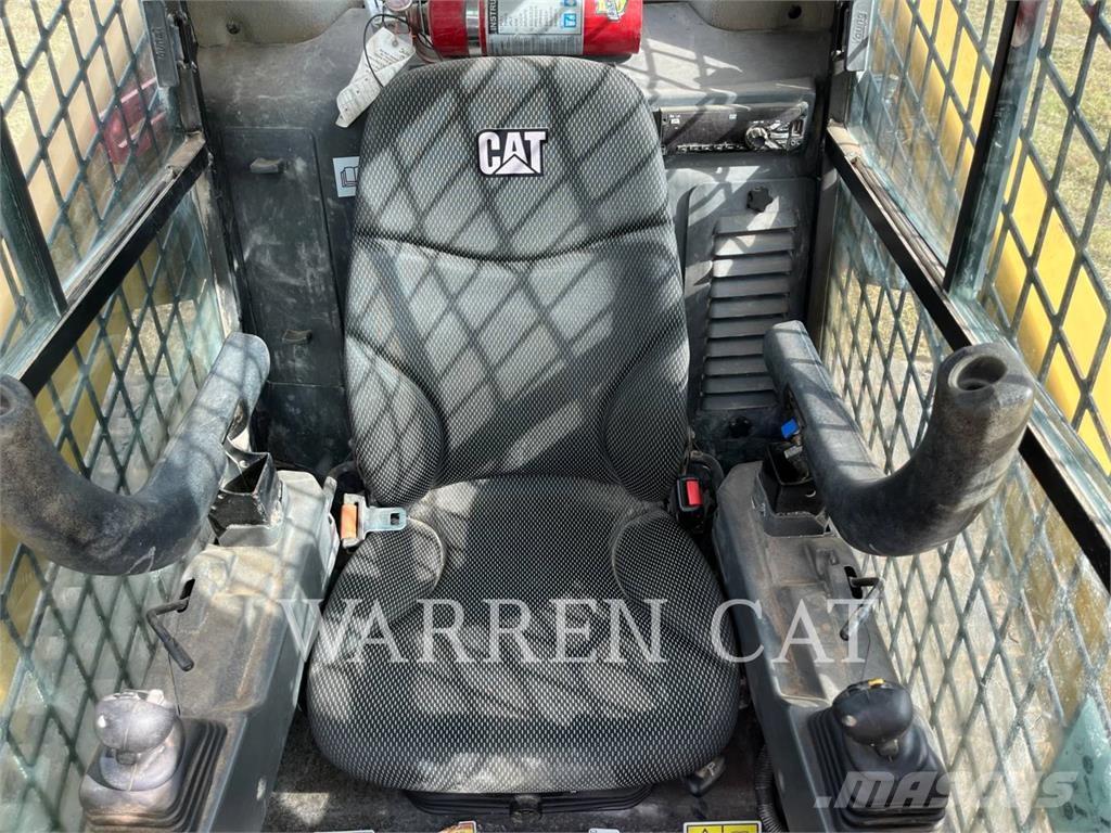 CAT 299D3 C3H2 履带式装载机