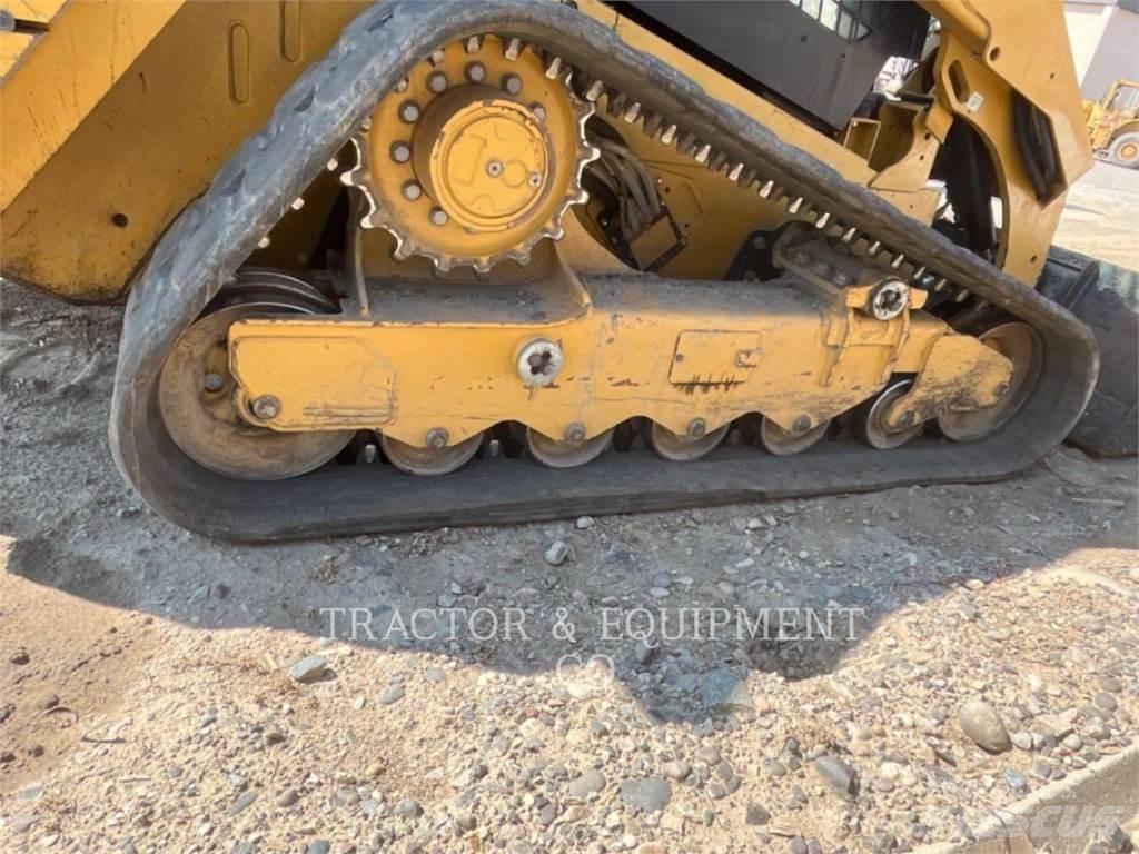 CAT 299D3 XE 滑移装载机