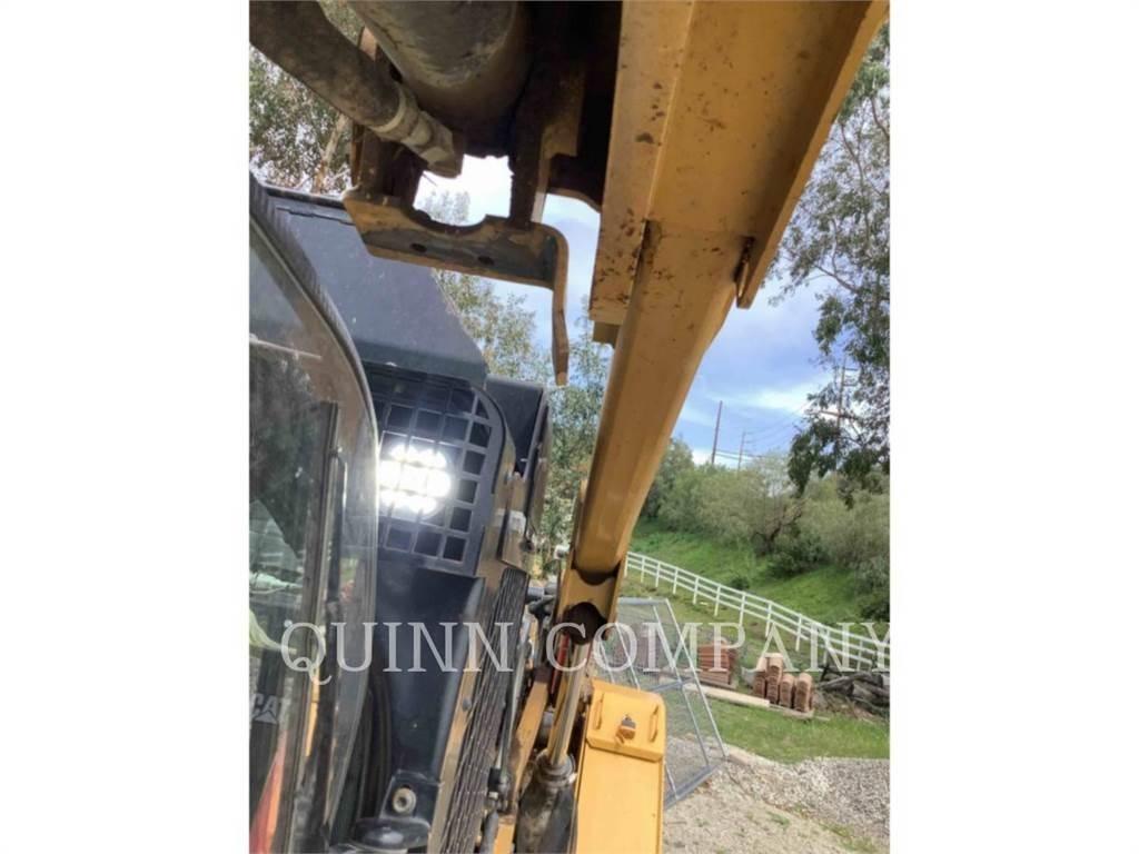 CAT 299D3 XE 滑移装载机