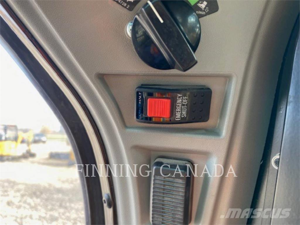 CAT 299D3 XE 履带式装载机