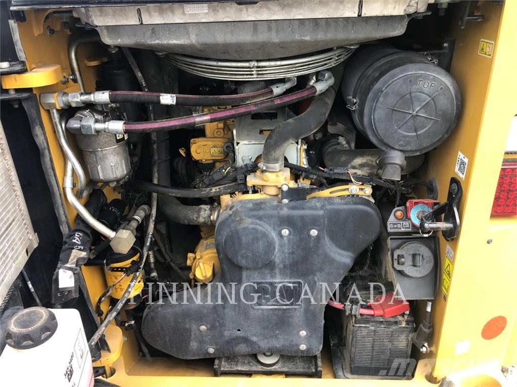 CAT 299D3 XE 履带式装载机