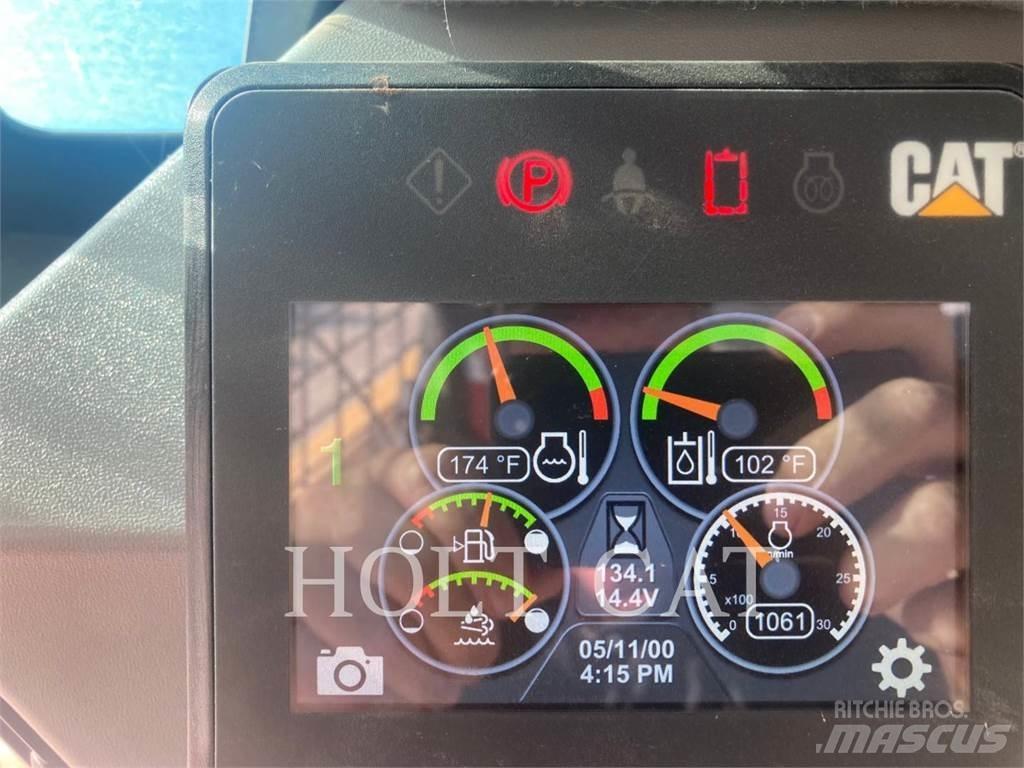 CAT 299D3XE 履带式装载机