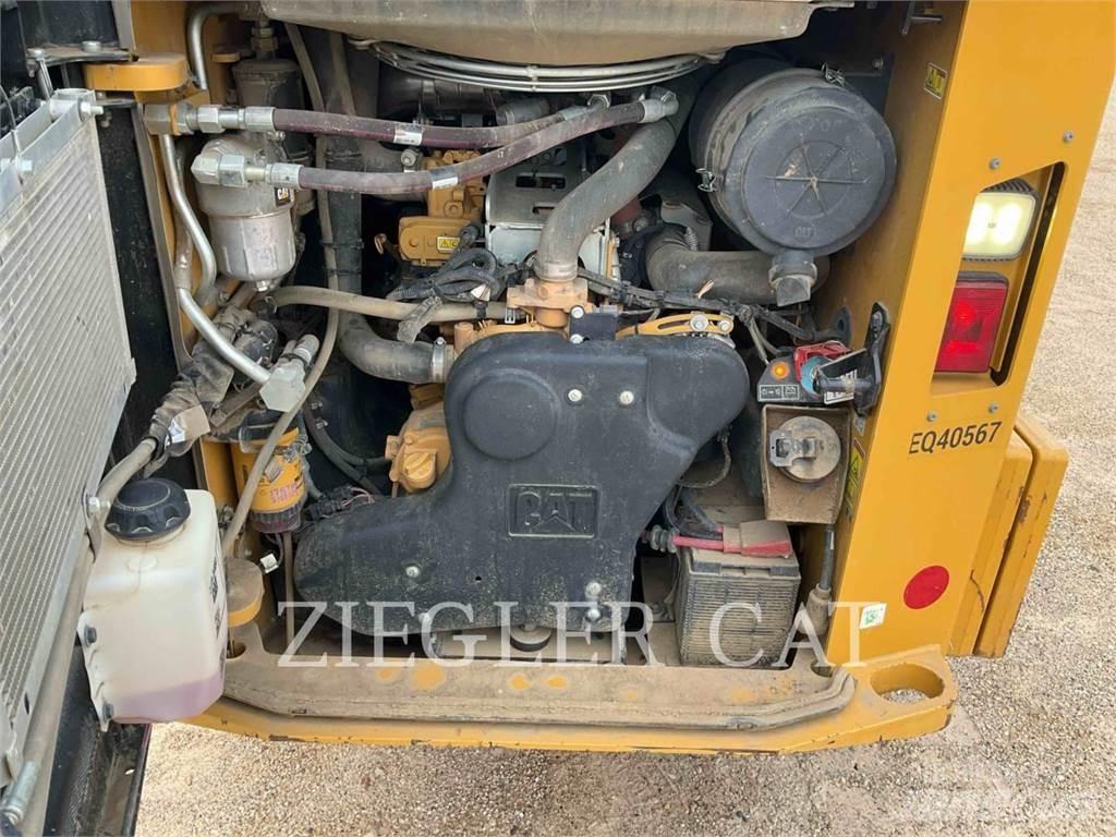 CAT 299D3XE 履带式装载机