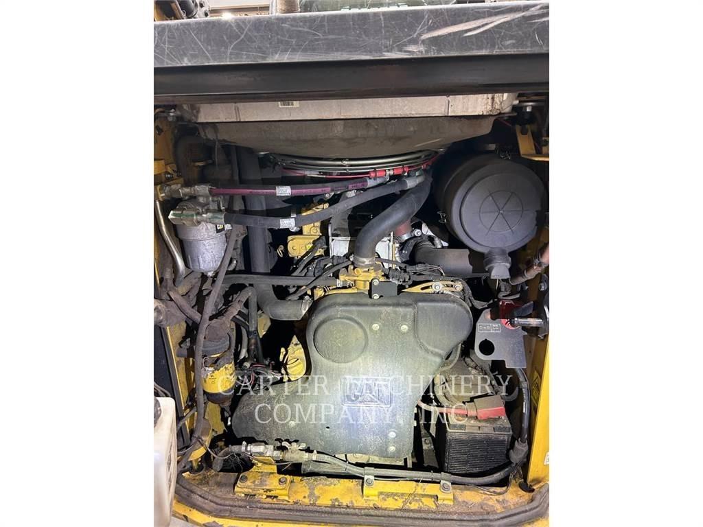 CAT 299D3XE 滑移装载机
