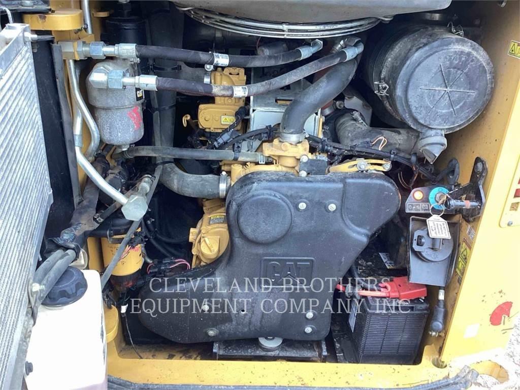 CAT 299D3XE 滑移装载机