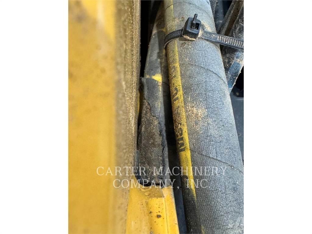 CAT 299D3XE 滑移装载机