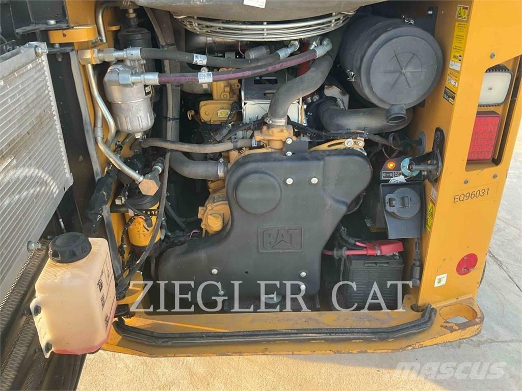 CAT 299D3XE 履带式装载机