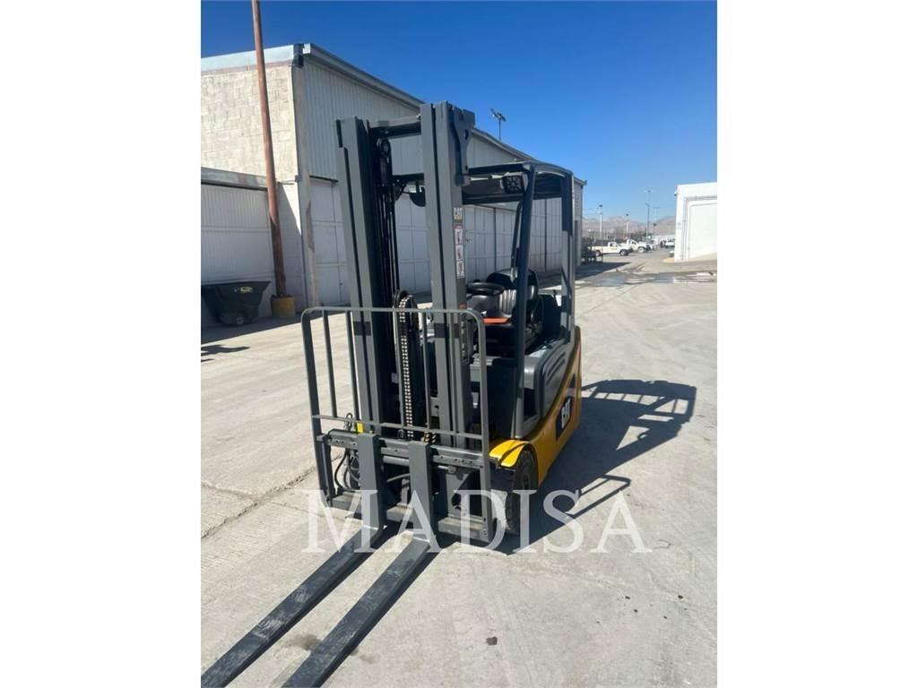 CAT 2ET3000 其他叉车