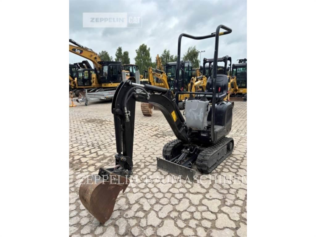 CAT 300.9D 履带挖掘机