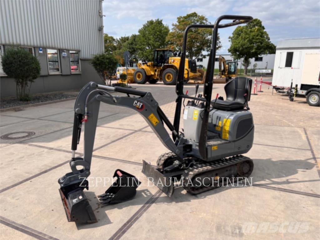 CAT 300.9D 履带挖掘机