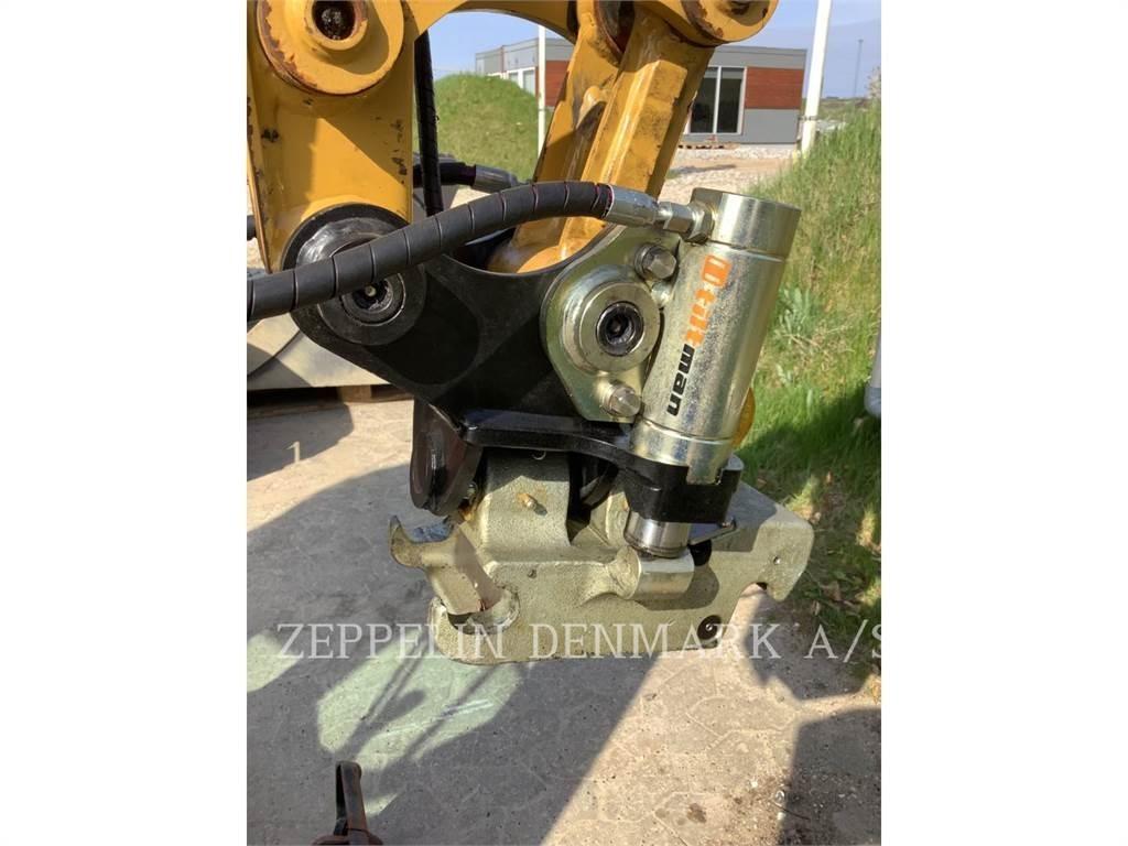 CAT 301.6 履带挖掘机