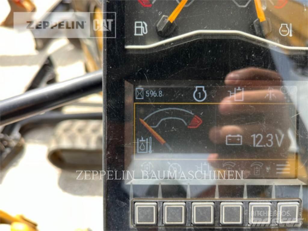 CAT 301.7-05A 履带挖掘机