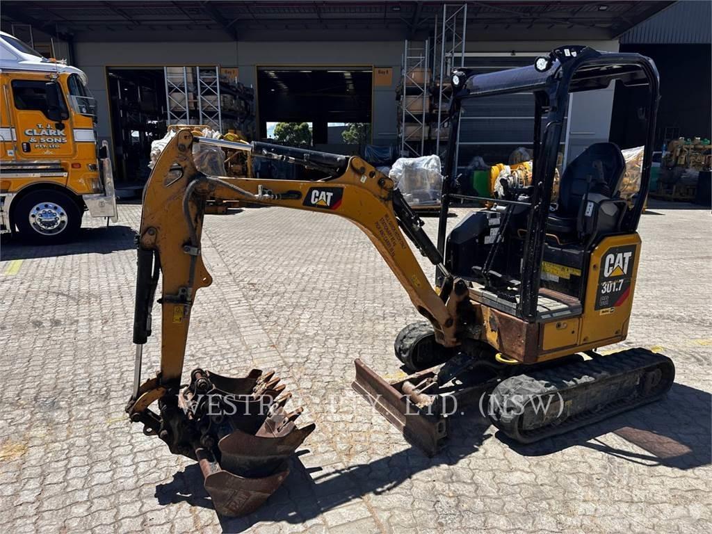 CAT 301.7-05CR 履带挖掘机