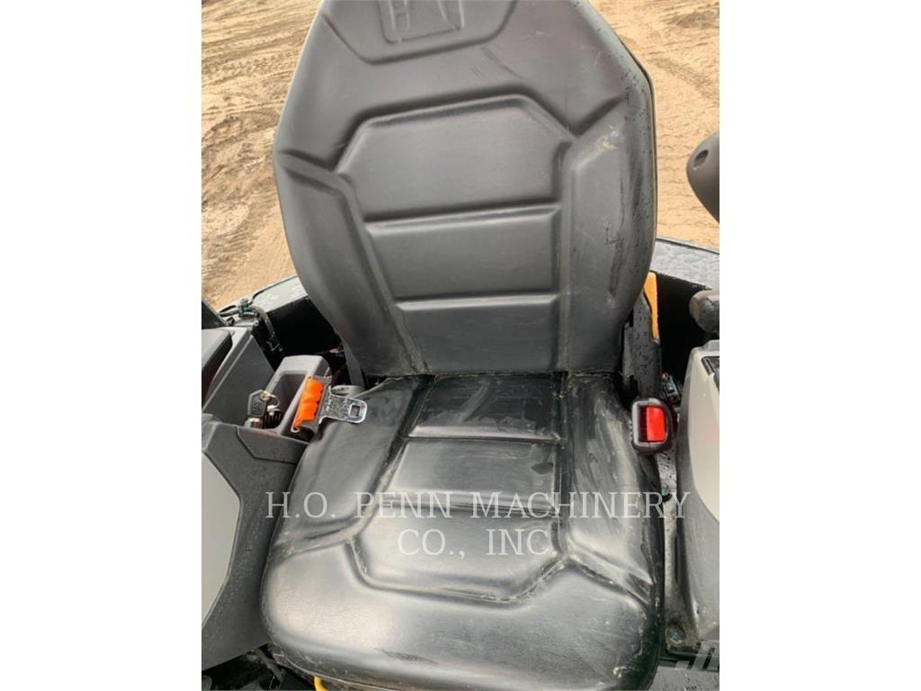 CAT 301.7-05CR 履带挖掘机