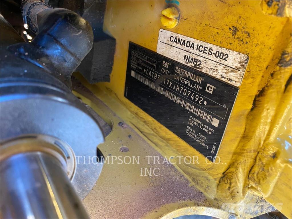 CAT 301.7CR 履带挖掘机