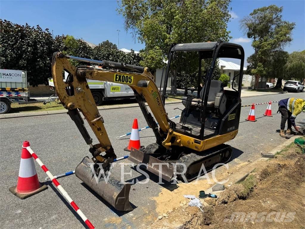 CAT 301.7D 小型挖掘机