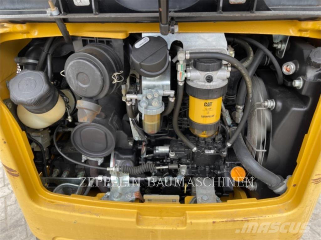 CAT 301.7D 履带挖掘机
