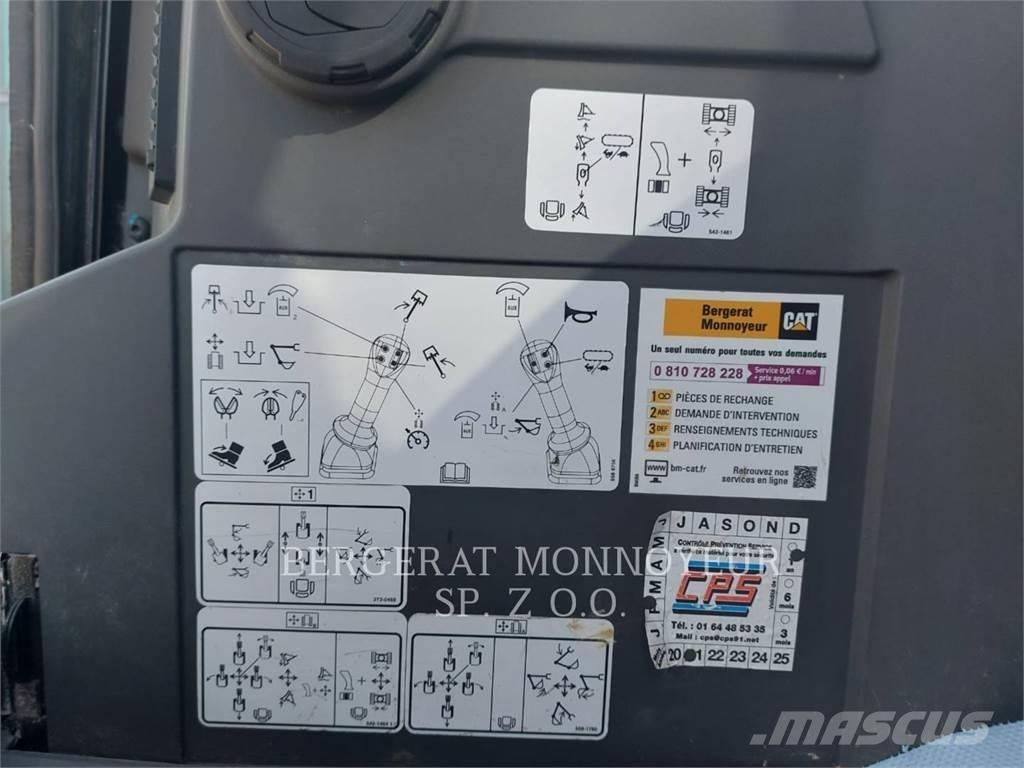 CAT 301.8 履带挖掘机