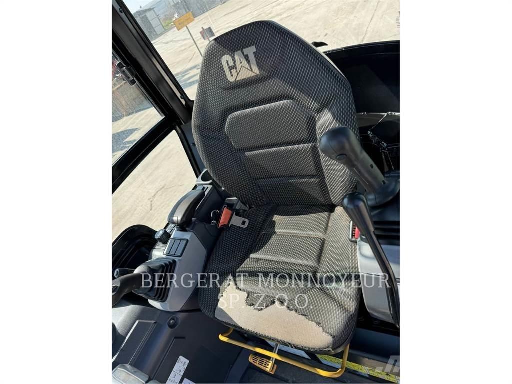 CAT 301.8 履带挖掘机