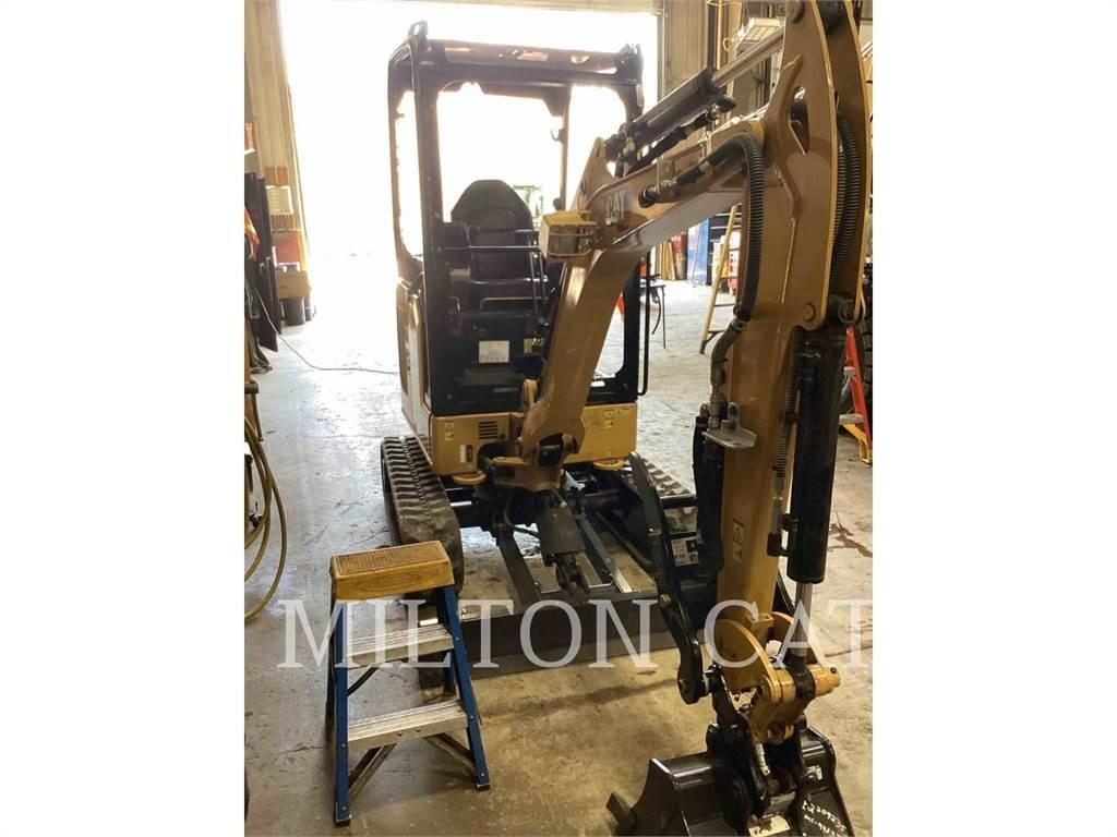 CAT 301.8 履带挖掘机