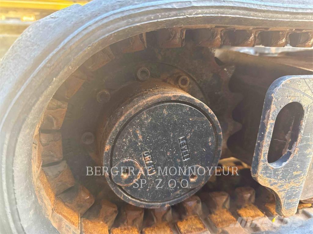 CAT 301.8 履带挖掘机