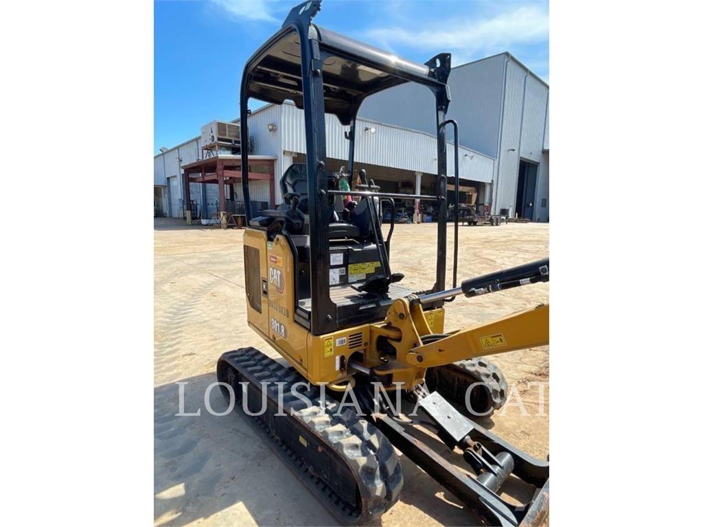 CAT 301.8 小型挖掘机