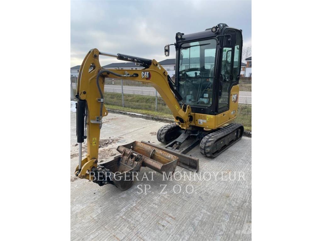 CAT 301.8 履带挖掘机