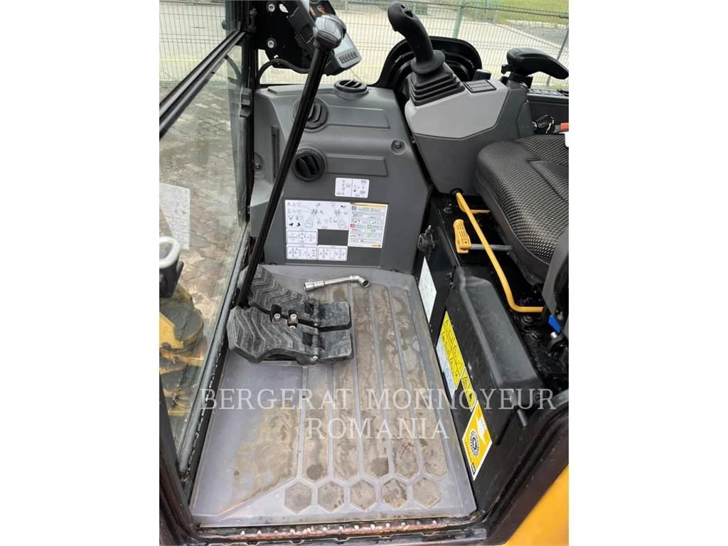 CAT 301.8-05 履带挖掘机