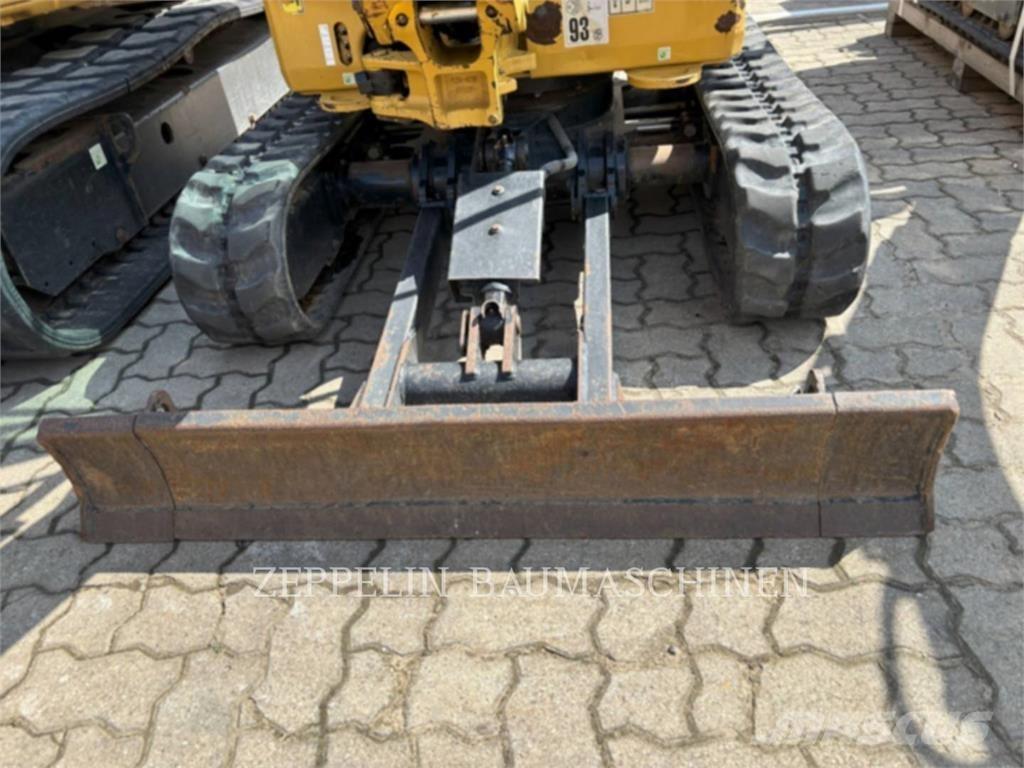 CAT 301.8-05A 履带挖掘机