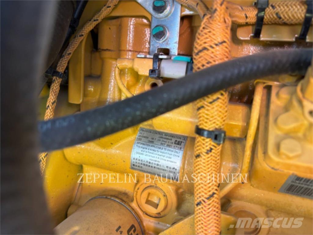 CAT 301.8-05A 履带挖掘机