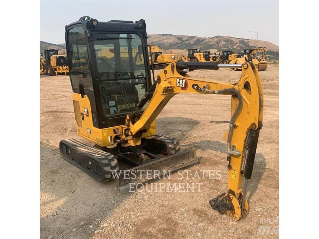 CAT 302 履带挖掘机