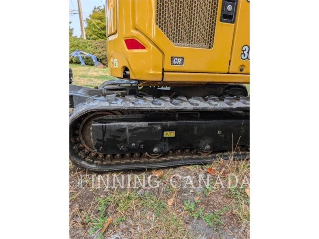 CAT 302 履带挖掘机