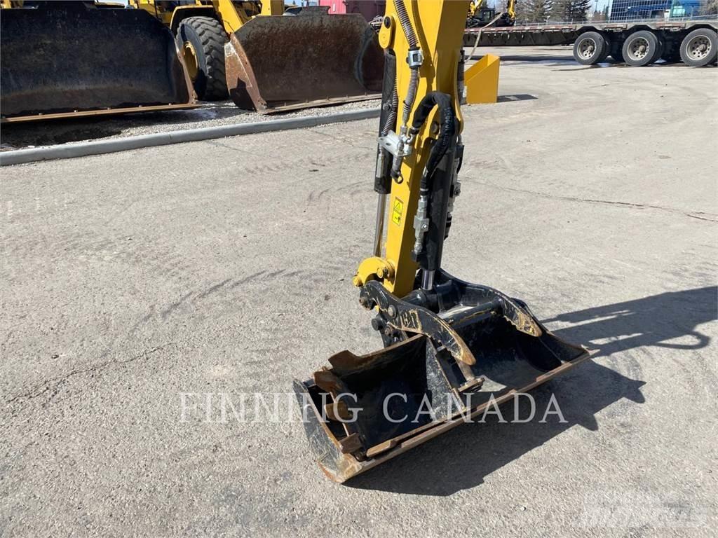 CAT 302-05 履带挖掘机