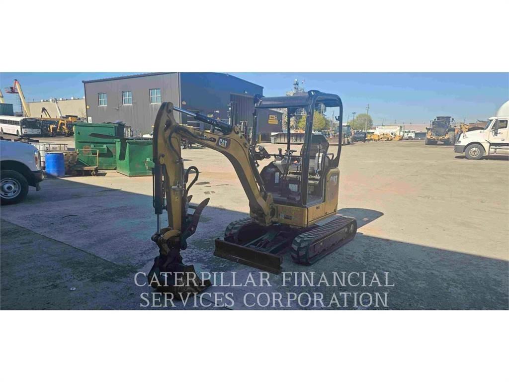 CAT 302 05A CR 履带挖掘机