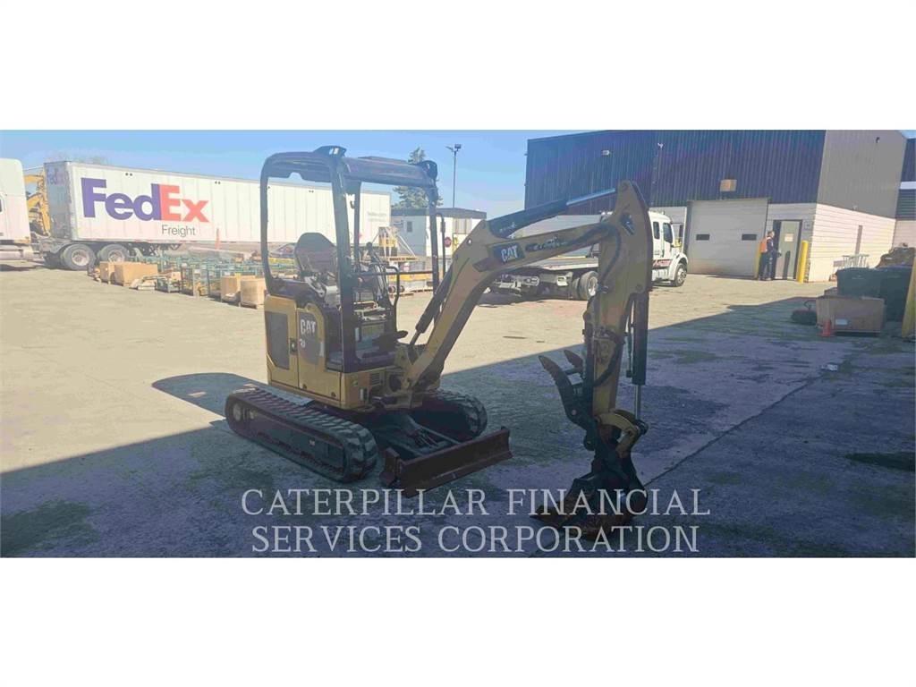 CAT 302 05A CR 履带挖掘机