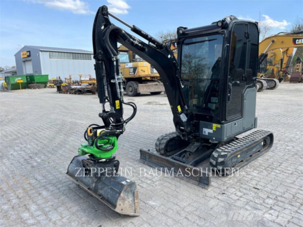 CAT 302-05A CR 履带挖掘机