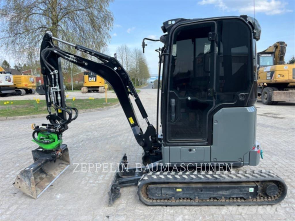 CAT 302-05A CR 履带挖掘机