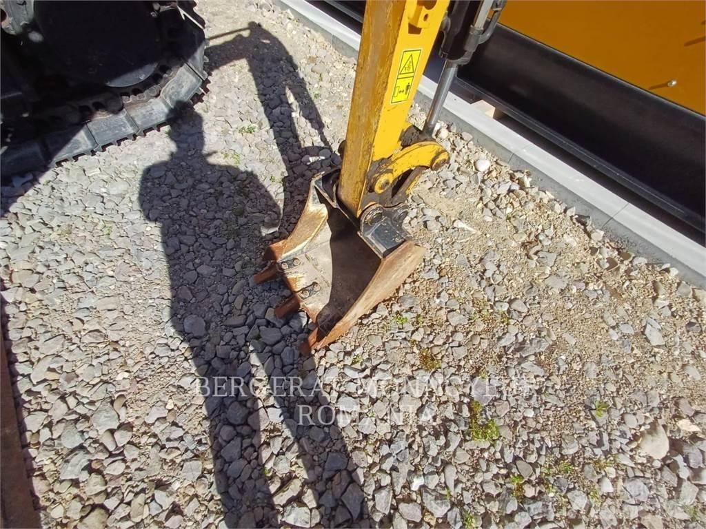 CAT 302-05CR 履带挖掘机