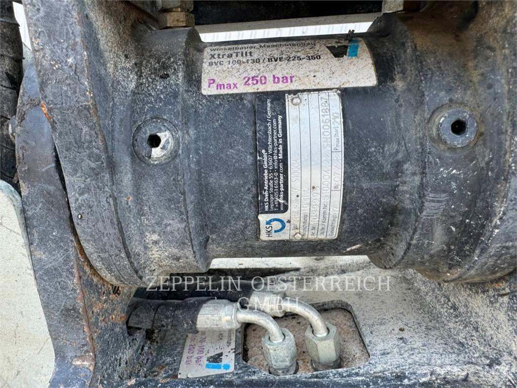 CAT 302-05CR 履带挖掘机
