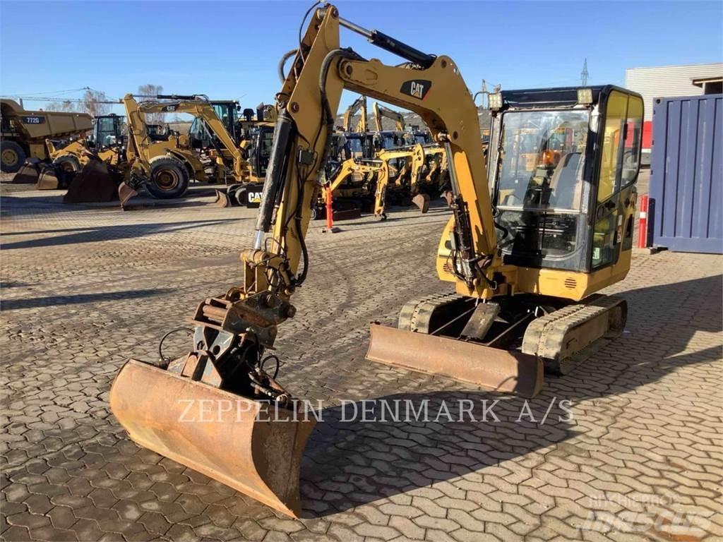 CAT 302.5C 履带挖掘机