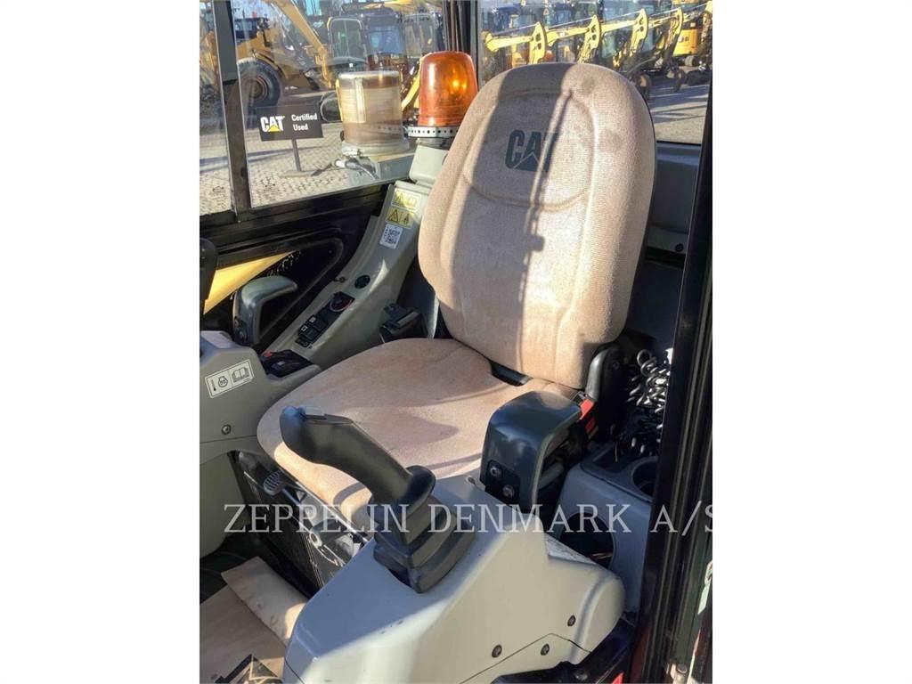 CAT 302.5C 履带挖掘机
