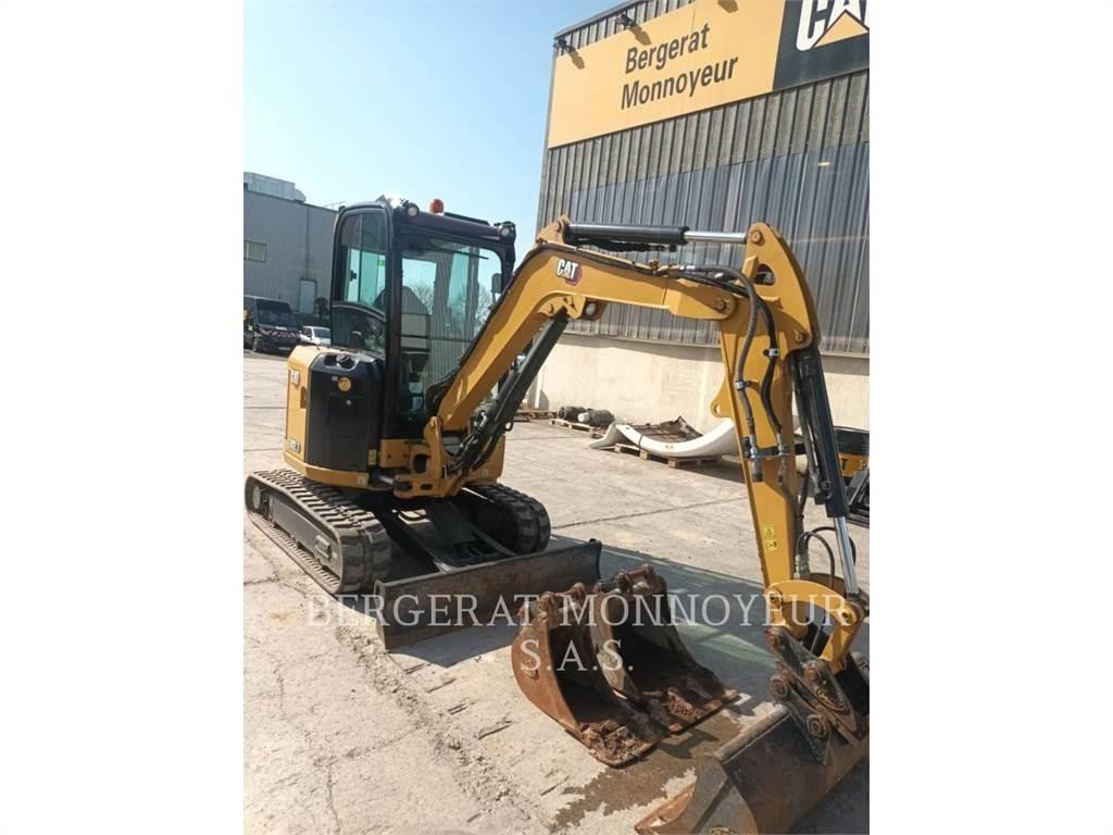 CAT 302.7 履带挖掘机
